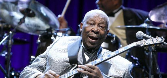 Considerado um dos artistas mais influentes de todos os tempos, B.B. King ganhou 16 prêmios Grammy