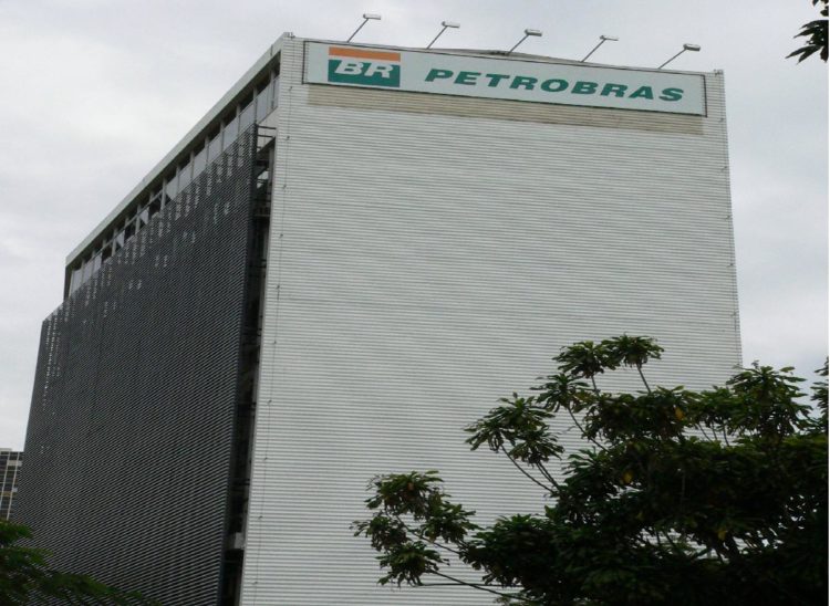 Sede da Petrobras no Rio de Janeiro: estatal registrou lucro liquido de R$ 5,3 bilhões no primeiro trimestre