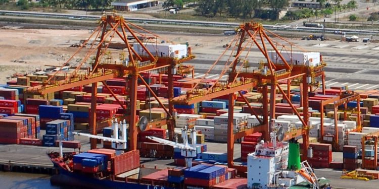 Corrupção e violações aos direitos humanos no Porto de Suape-PE