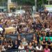 Professores durante manifestação na Praça São Salvador, em Campos dos Goytacazes
