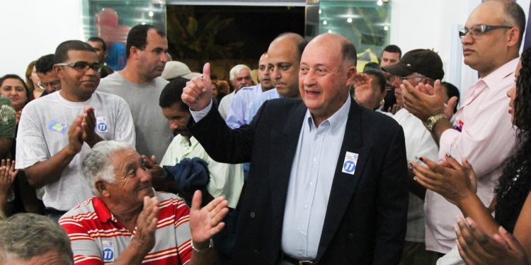 Prefeito de licenciado de Quissamã, Octávio Carneiro: traído por vereadores associados aos secretários infiéis