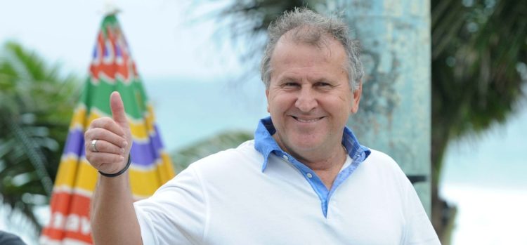 Ex-jogador critica corrupção na Fifa e quer disputar presidência da Federação