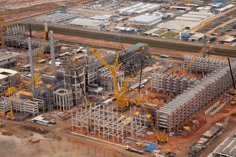 As obras do Comperj irão consumir 10% dos investimentos anunciados no novo plano de negócios para os próximos 4 anos
