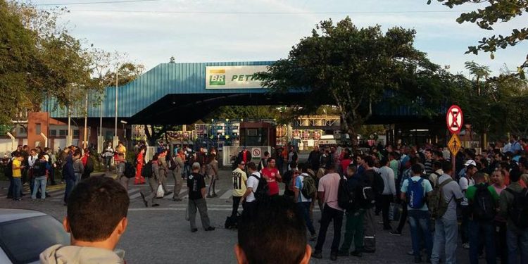 Trabalhadores demitidos da BMS em Macaé-RJ