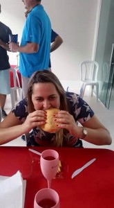 Danielle Kovalik: A distinta senhora casada com um alto funcionário da Odebrechet, que não resiste ao pecado da gula, e ganhou uma Comissão Provisória. Este é o novo PSB do Rio que emerge com cara de política velha