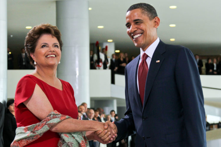 A presidente Dilma Rousseff, com o presidente dos EUA Barcak Obama: espionagem ainda deixa rastros de dúvidas nas relações diplomáticas entre os dois países