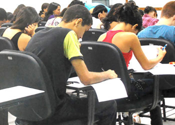 Falhas no ensino médio