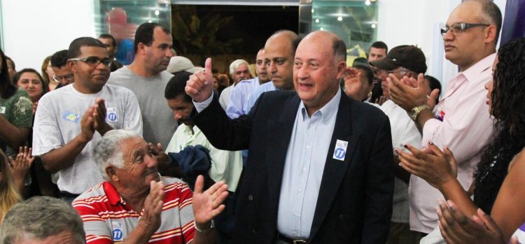 Morte Octávio Carneiro