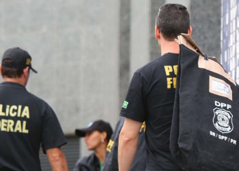 Agentes da Polícia Federal durante uma das etapas da Operação Lava Jato