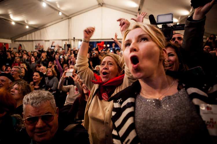 A população Grega disse "Não" as exigências dos credores e conseguiu mostrar ao governo brasileiro que existe alternativa ao e