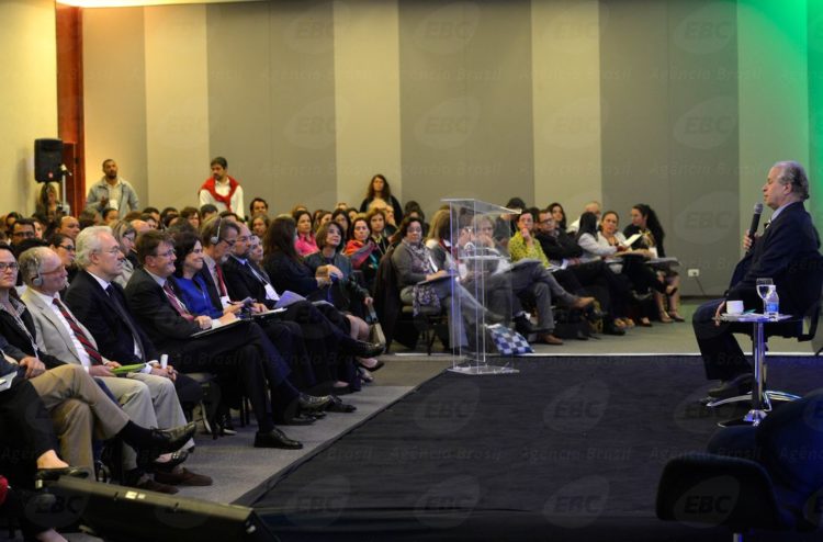 Debate Base Nacional Comum