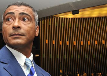 Senador do Rio passeia com a velha política promovendo intervenção em diretórios