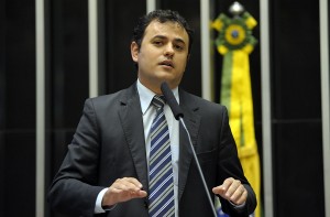 O deputado Glauber Braga reunirá a militância em Friburgo e seu destino deverá ser o PSOL