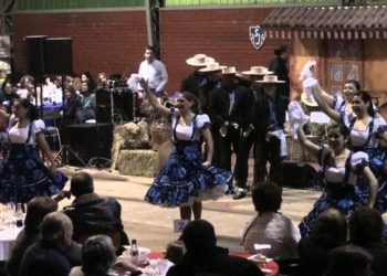 Dança Chilena em Búzios