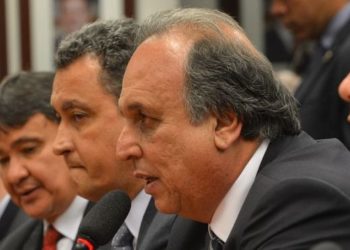 Governadores de vários Estados reúne-se na Câmara dos Deputados para discutir impostos com a CPMF (Antonio Cruz/Agência Brasil)