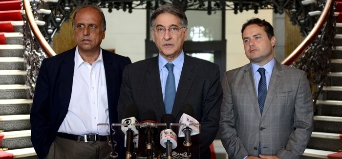 20-01-2015- Minas Gerais, Palácio da Liberdade. Governado Fernando Pimentel com os Governadores do Rio de Janeiro, Luiz Fernando Pezão e Renan Filho de Alagoas, fazem reunião para discutir revisão das dividas.