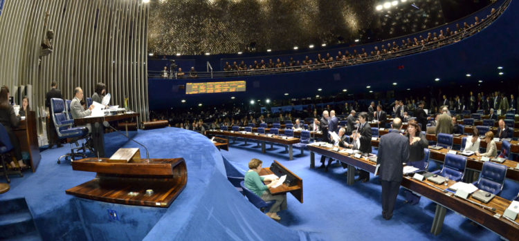 Plenário do Senado durante sessão deliberativa.