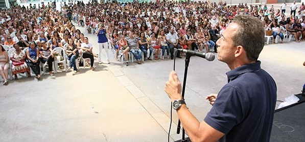 Encontro anual dos profissionais da Secretaria Municipal de Educação, realizado no Centro de Convenções Jornalista Roberto Marinho. Macaé, 03 de fevereiro de 2016. Data 03/02/2016. Macaé/RJ/Brasil