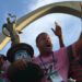 Rio de Janeiro - Integrantes da Mangueira comemoram o título no Sambódromo (Cristina Indio do Brasil/Agência Brasil)