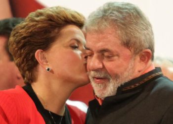 Revista VejaDilma e Lula visitam GaranhunsFoto Cristiano MarizData: 23/07/2010Local: Garanhuns - PE