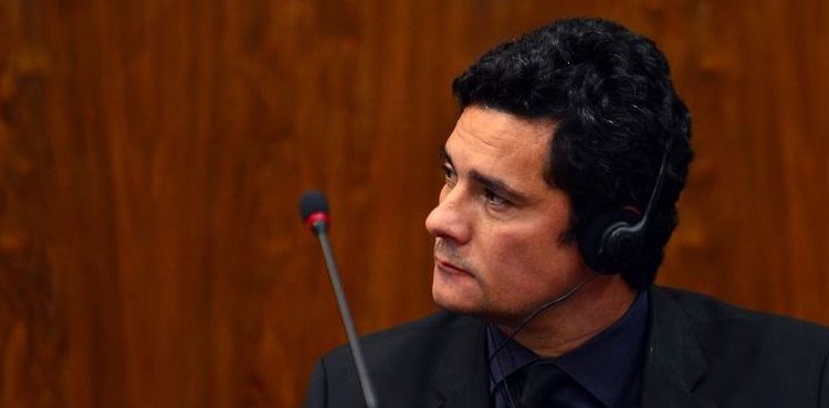 São Paulo - O juiz Federal Sérgio Moro participa do simpósio Lava Jato e Mãos Limpas, realizado no auditório do Ministério Público Federal (Rovena Rosa/Agência Brasil)