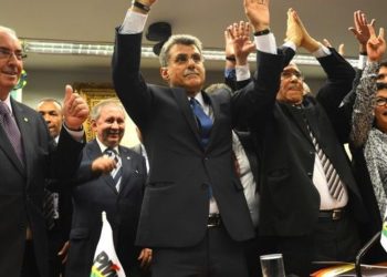 Brasília - Em reunião na Câmara dos Deputados, o Diretório  Nacional do PMDB decidiu hoje (29) deixar a base aliada do governo da presidenta Dilma Rousseff (Fabio Rodrigues Pozzebom/Agência Brasil)