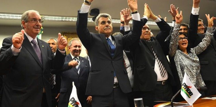 Brasília - Em reunião na Câmara dos Deputados, o Diretório Nacional do PMDB decidiu hoje (29) deixar a base aliada do governo da presidenta Dilma Rousseff (Fabio Rodrigues Pozzebom/Agência Brasil)