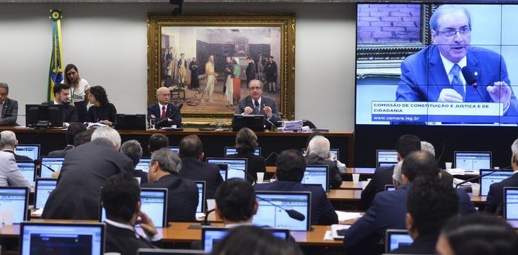 Brasília - O deputado Eduardo Cunha durante reunião da Comissão de Constituição e Justiça da Câmara que tenta votar o parecer do deputado Ronaldo Fonseca sobre o seu pedido para anular decisão do Conselho de Ética sobre sua cassação (Antonio Cruz/Agência Brasil)