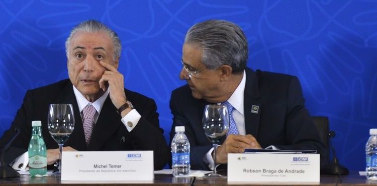 Brasília - O presidente interino Michel Temer e o presidente da CNI, Robson Braga de Andrade, participam da reunião do Comitê de Líderes da Mobilização Empresarial pela Inovação  na sede da Confederação Nacional da Indústria  (Antonio Cruz/Agência Brasil)