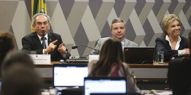 Brasília - A Comissão do Especial do Impeachment do Senado aprovou o relatório do senador Antonio Anastasia (PSDB-MG), favorável ao prosseguimento do processo e ao julgamento da presidenta afastada Dilma Rousseff por crime de responsabilidade. (Antonio Cruz/Agência Brasil)