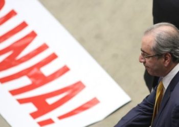 Brasília - O plenário da Câmara dos Deputados aprovou por 450 a favor,  10 contra e 9 abstenções a cassação do mandato do deputado afastado Eduardo Cunha (Fabio Rodrigues Pozzebom/Agência Brasil)