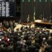 Brasília - O plenário da Câmara dos Deputados aprovou por 450 a favor, 10 contra e 9 abstenções a cassação do mandato do deputado afastado Eduardo Cunha (Fabio Rodrigues Pozzebom/Agência Brasil)