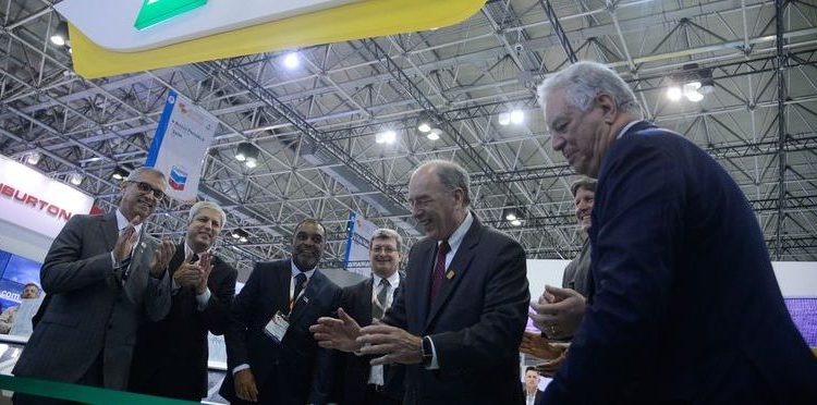 Rio de Janeiro - O presidente da Petrobras, Pedro Parente participa da abertura do stand da empresa na feira Rio Oil & Gas 2016 na Barra da Tijuca, zona oeste da capital fluminense. (Tomaz Silva/Agência Brasil)