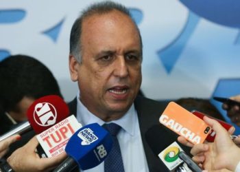 Brasília - Entrevista coletiva do governador do Rio de Janeiro, Luiz Fernando Pezão, após reunião com o presidente Michel Temer (Valter Campanato/Agência Brasil)
