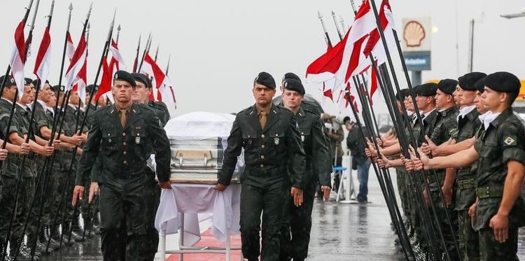 Chapecó - Cerimônia em homenagem às vítimas do acidente com avião da Chapecoense. ( Beto Barata/PR)