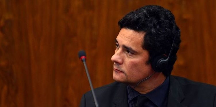 São Paulo - O juiz Federal Sérgio Moro participa do simpósio Lava Jato e Mãos Limpas, realizado no auditório do Ministério Público Federal (Rovena Rosa/Agência Brasil)