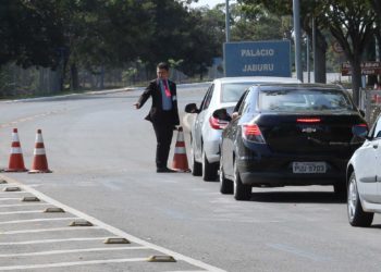 Brasília- DF 20-05-2016  Barreira em frente ao palácio do Jaburu. O acesso ao palácio da Alvorada só com permissão. Foto Lula Marques/Agência PT