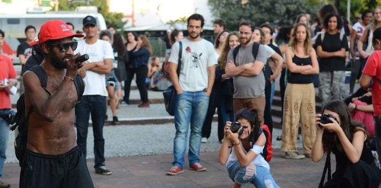 São Paulo - Ato contra as ações da prefeitura e do governo do estado na região da cracolândia na Praça Júlio Prestes, região central (Rovena Rosa/Agência Brasil)