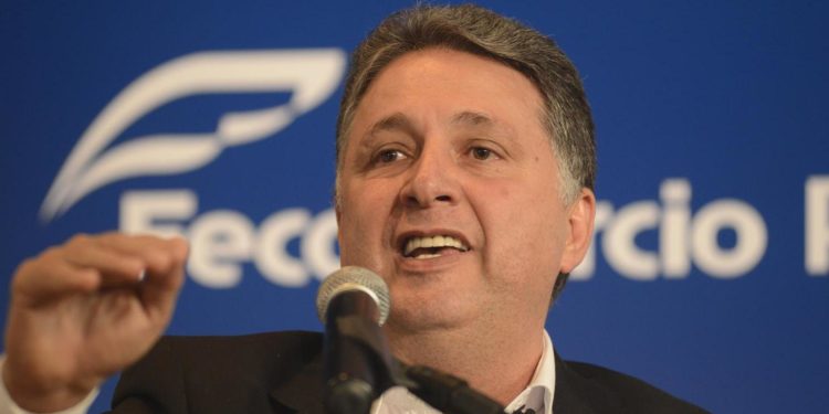 RIO DE JANEIRO 29_08Anthony Garotinho candidato da coligacao COM A FORÇA DO POVO_PR-PROS E PT do B, no evento ENCONTRO DO COMERCIO COM CANDIDATOS, promovido pela FECOMERCIO do Rio de Janeiro. Foto: Inacio Teixeira/Coperphoto