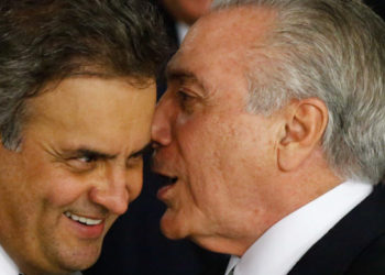 Brasília(DF), 12/05/2016 - Posse dos ministros do governo Michel Temer - Na foto o senador Aécio Neves e o presidente Michel Temer - Foto: Daniel Ferreira/Metrópoles
