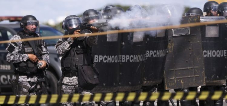 Brasília - Centrais sindicais realizam manifestação em Brasília. (Marcelo Camargo/Agência Brasil)