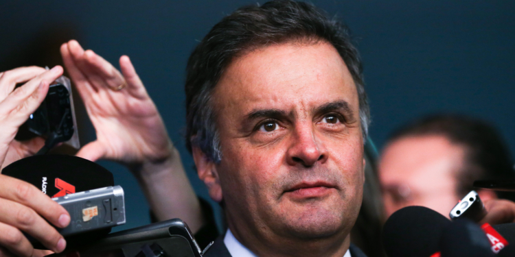 Aécio Neves