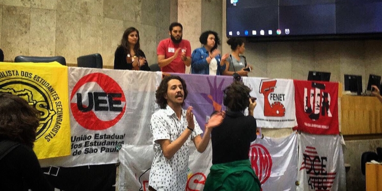 Estudantes