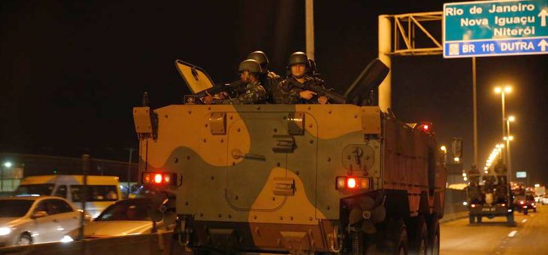 Exército nas ruas do RJ