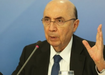 Brasília - O ministro da Fazenda, Henrique Meirelles, durante coletiva após reunião ministerial, no Palácio do Planalto (Fabio Rodrigues Pozzebom/Agência Brasil)