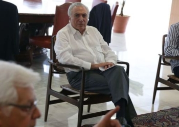 Brasília - Presidente Michel Temer, reúne-se com o presidente do Senado, Eunício Oliveira, ministro da Fazenda, Henrique Meirelles, Ministro-Chefe da Secretaria de Governo da Presidência da República, Antônio Imbassahy, presidente da Câmara, Rodrigo Maia e o ministro-chefe da Secretaria-Geral da Presidência da República, Moreira Franco no palácio do Planalto (Valter Campanato/Agência brasil)