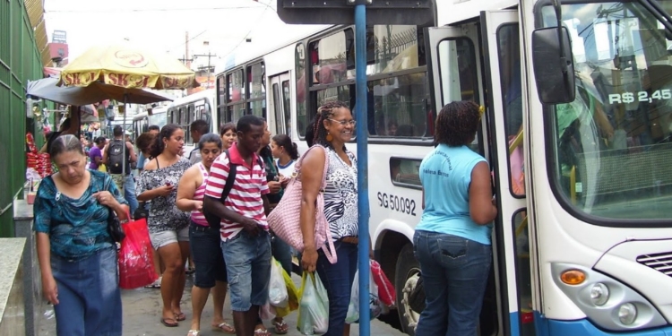 Transporte de ônibus