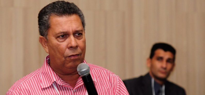 Economista da Universidade do Norte Fluminense