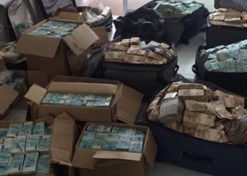 Malas de Dinheiro em apartamento na Bahia