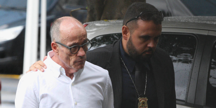 Aloysio Neves, presidente do TCE - Tribunal de Contas do Estado do Rio, preso em operação da Polícia Federal contra desvios para favorecer membros do órgão e da Assembléia Legislativa do Rio